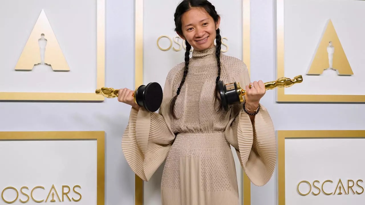 Chloe Zhao Oscars 2021